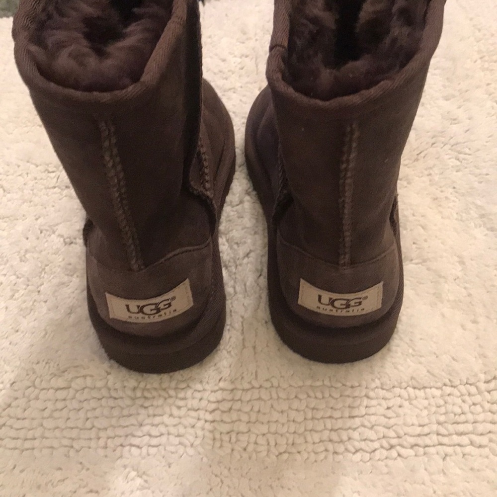 NEW UGG original BROWN BOOTS!
